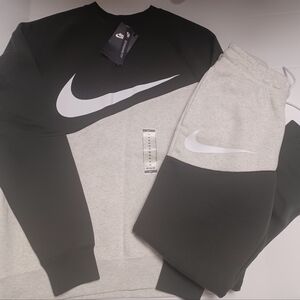 Nike NSW Swoosh Crew Jogging Suit. Brand New. Mens Size: Medium